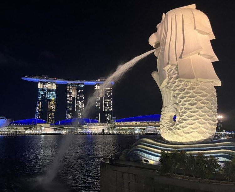 ingeneric-singapore-merlion ingeneric-singapore-merlion